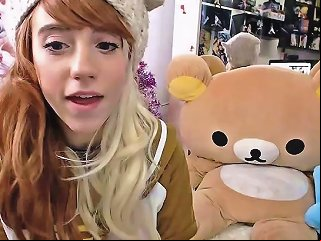 Teen Masturbate Her Anal With Sextoy
